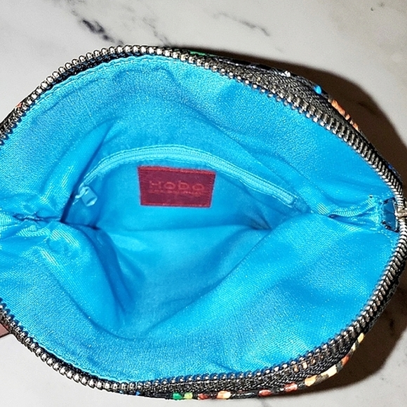 HOBO The Original 'Daria' Convertible Leather Purse - Picture 4 of 8